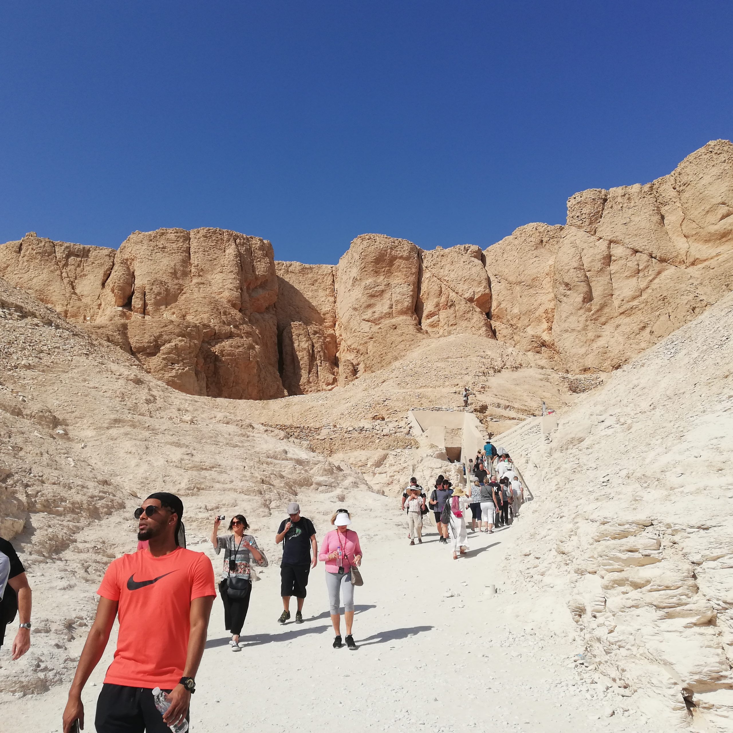 Ziua 02: - Luxor și Valea Regilor