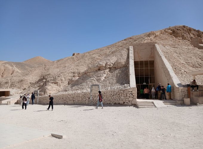 Vallei der Koningen vanuit Hurghada